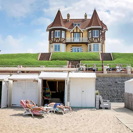 Spacious Seafront Retreat Apartamento *