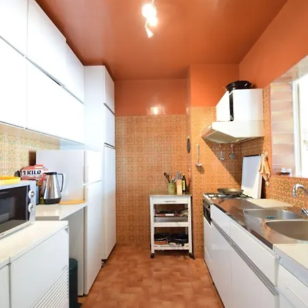 Lägenhet Spacious Seafront Retreat *